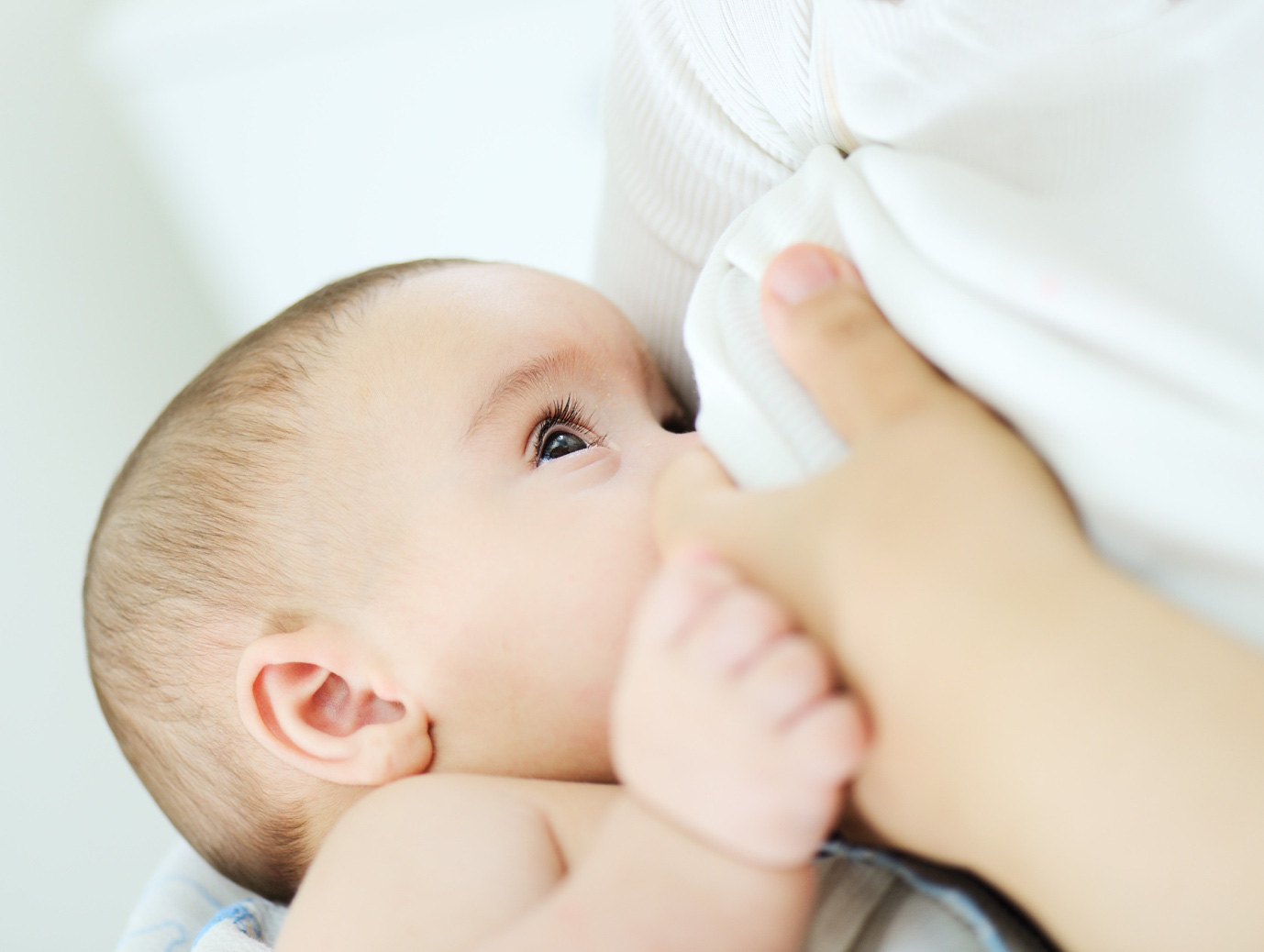 Vai trò của sữa mẹ đối với sự phát triển của trẻ