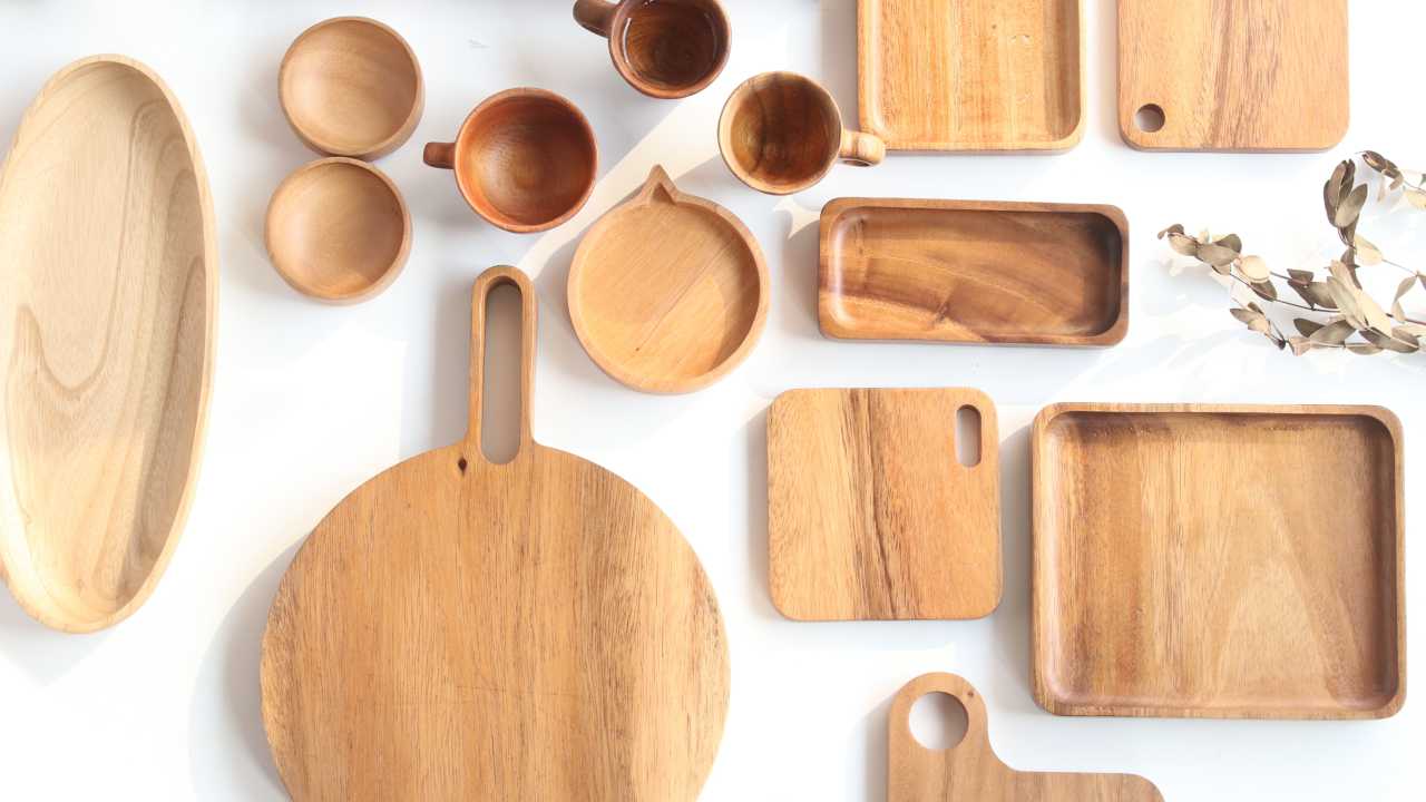 Thớt gỗ là dụng cụ phục vụ nấu ăn không thể thiếu trong mỗi căn bếp gia đình