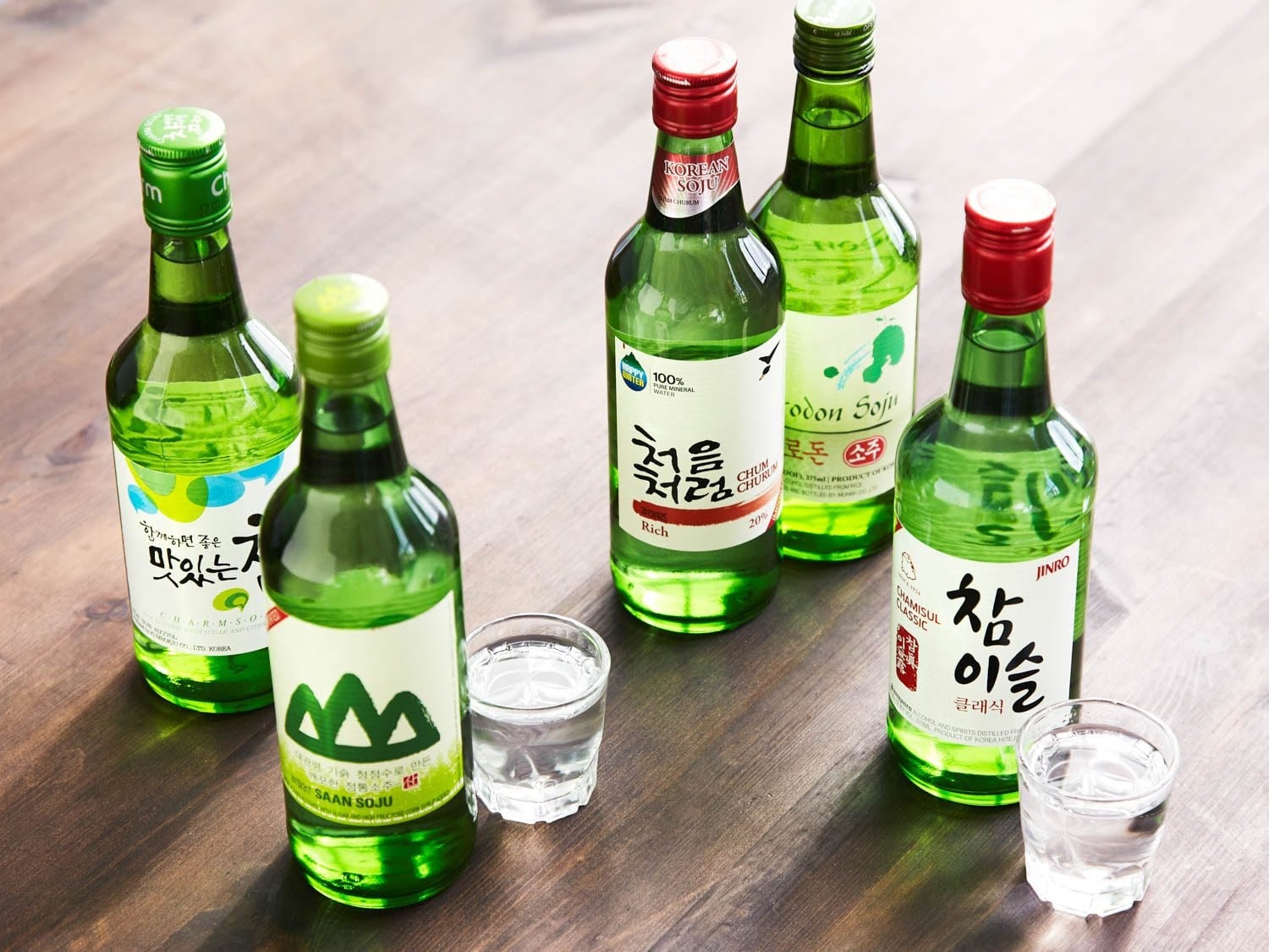  Rượu soju là thức uống không thể thiếu khi đi ăn thịt nướng hay món cay