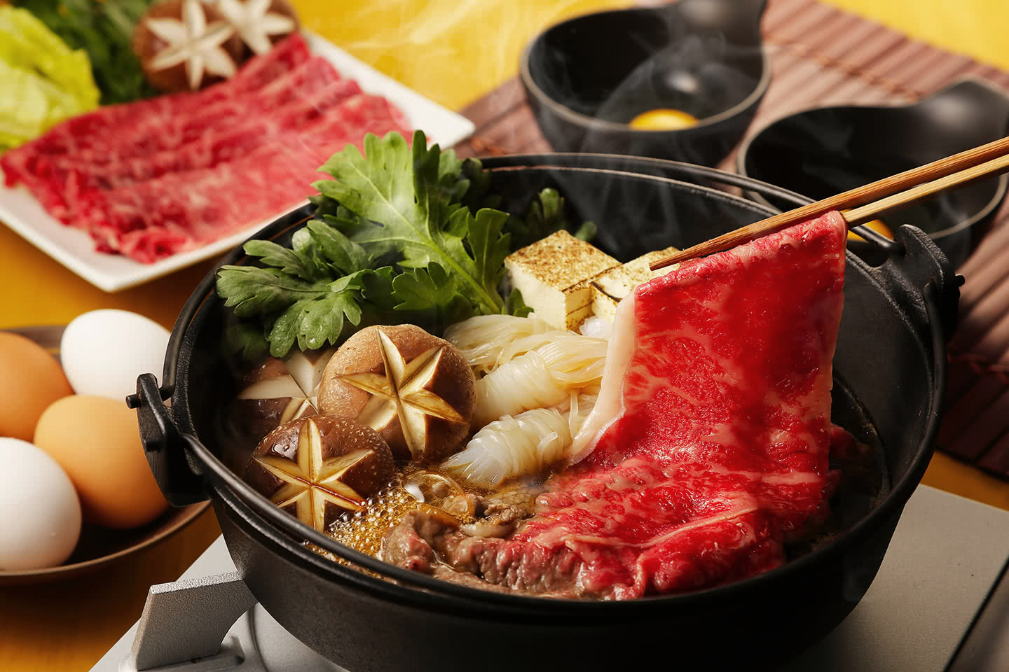 Mê ẩm thực Nhật Bản mà không biết món Sukiyaki thì quả là đáng tiếc