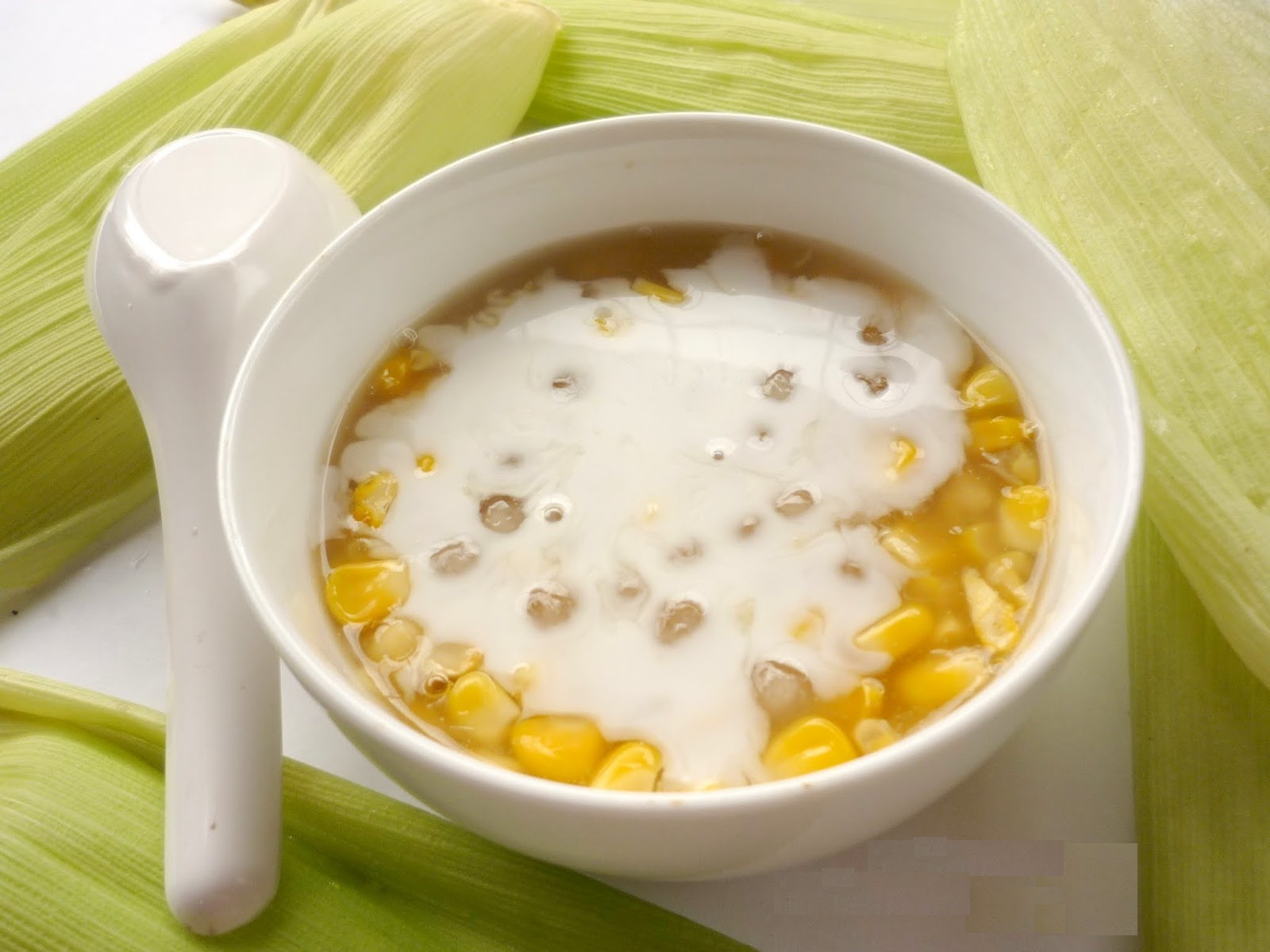 Ngô hay bắp là loại lương thực quen thuộc với người Việt từ ngàn xưa bên cạnh cây lúa