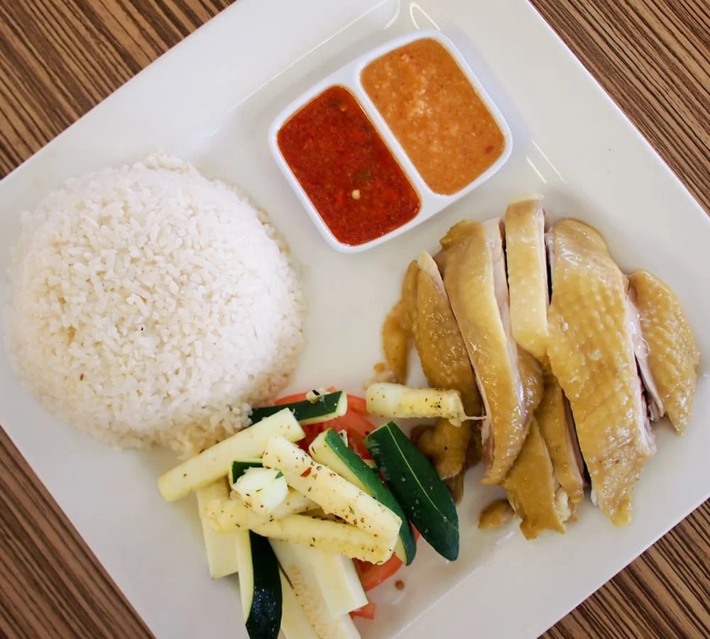 Cơm gà Hải Nam - món ăn quốc hồn của Singapore